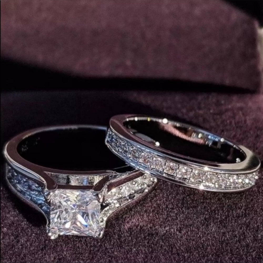 Classic Princess-Cut Cubic Zirconia Bridal Ring Set in Silver